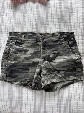 Express Camo Jean Shorts - Olive and Gray